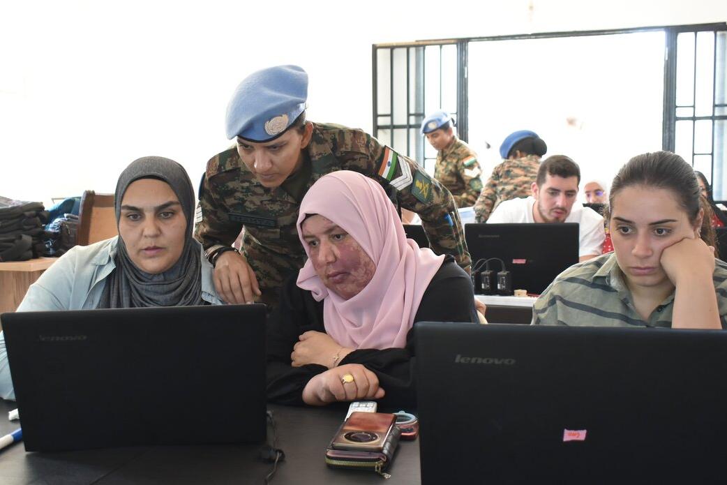 Peacekeepers launch computer course for local women