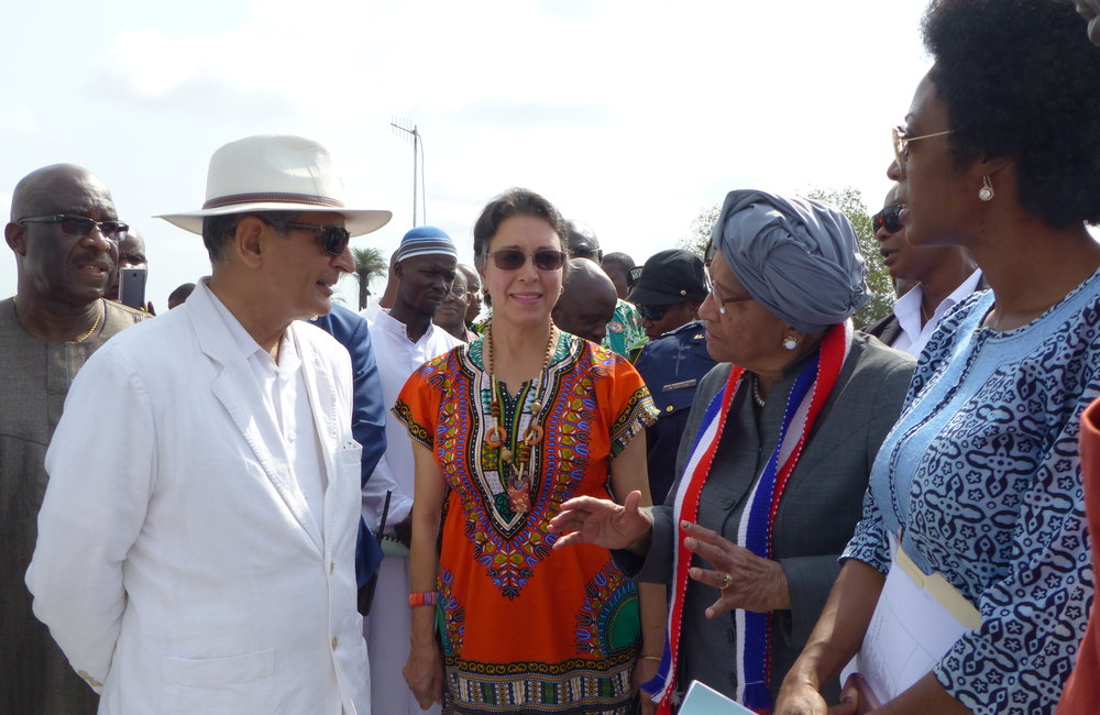 Special Representative of the Secretary-General and Head of UNMIL (SRSG) Farid Zarif and President Ellen Johnson-Sirleaf at the inauguration of Du-Port Road Community Memorial Site