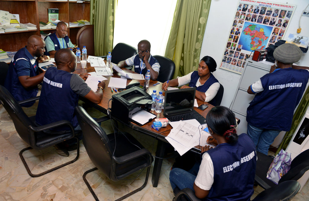 26 December 2017, Presidential Runoff Election ECOWAS situations room staffers on duty. ©UNMIL Photo: Shpend Berbatovci